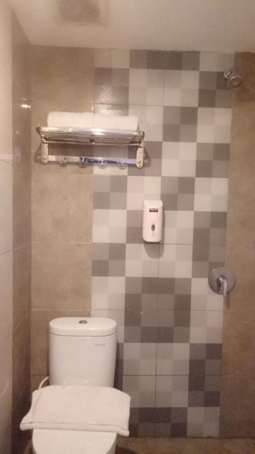 فندق Front One Boutique Tugu Muda سيمارانغ المظهر الخارجي الصورة